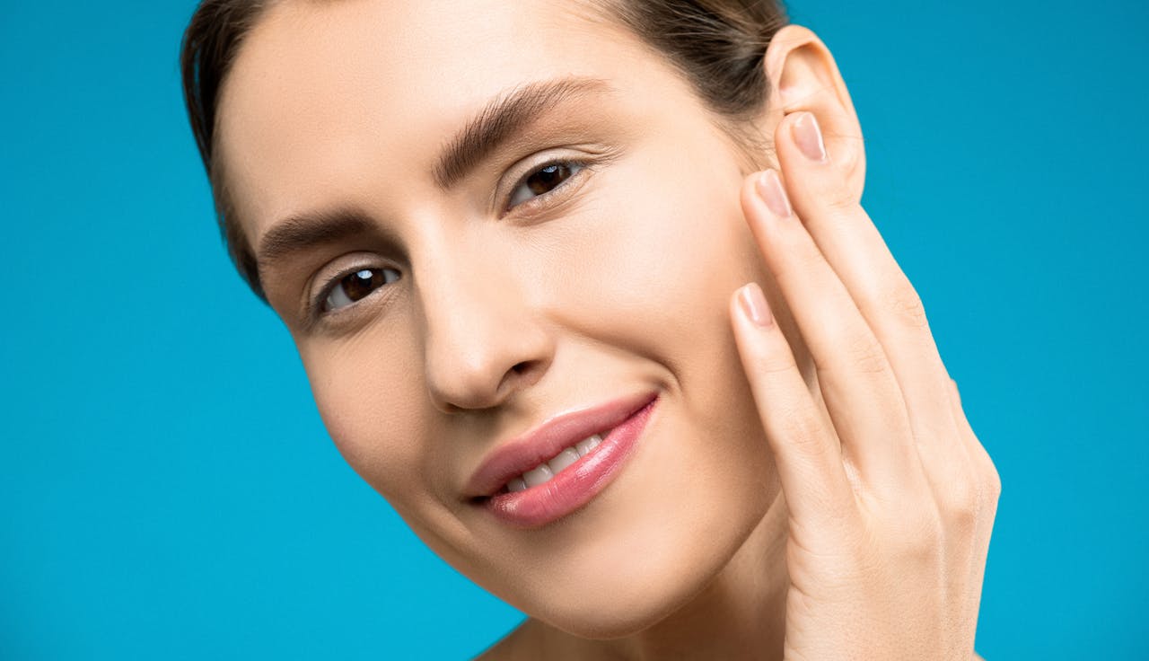 Rutina básica de skincare: limpieza, hidratación y protección